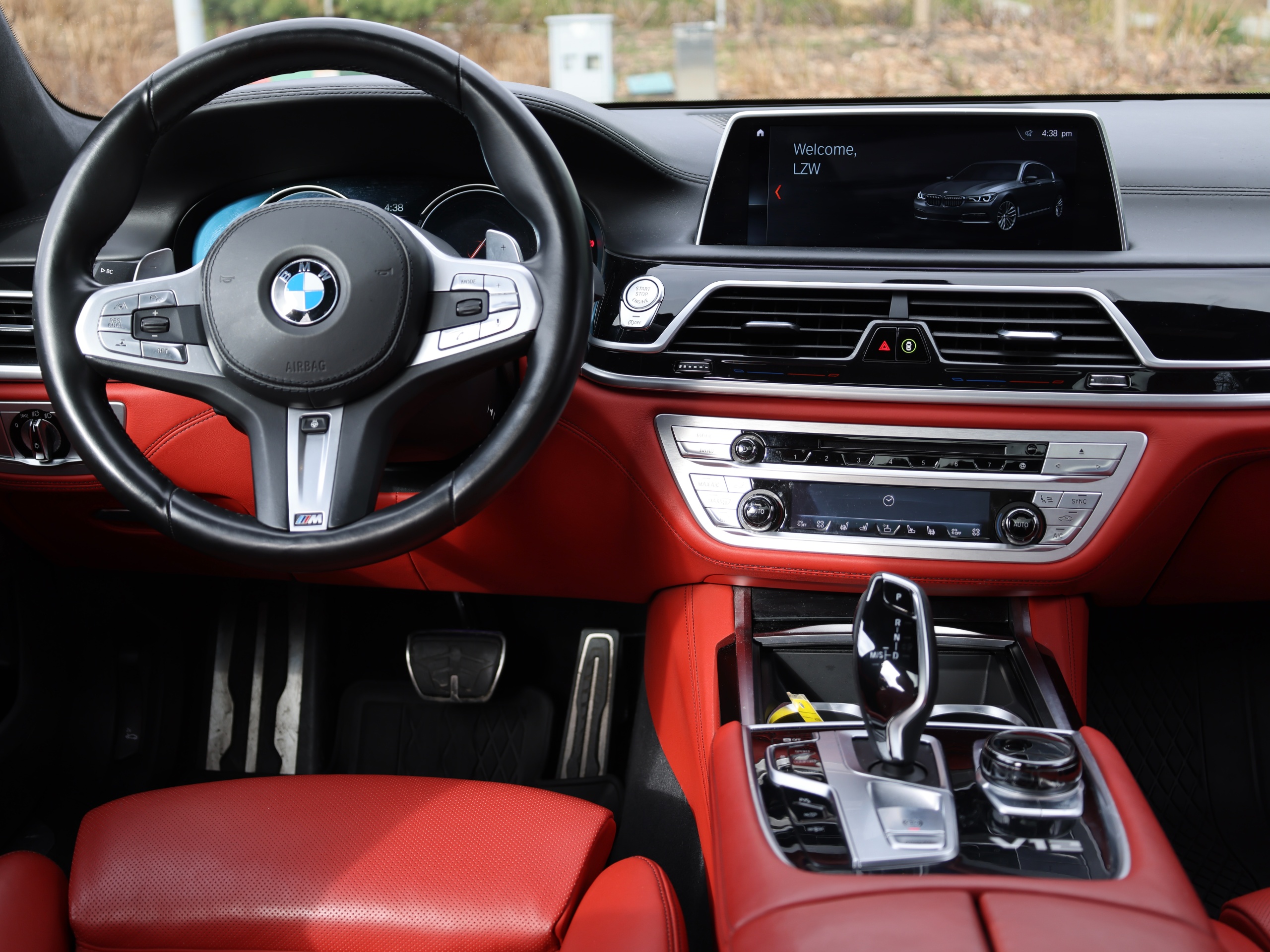 2018 BMW M760LI - Image 11